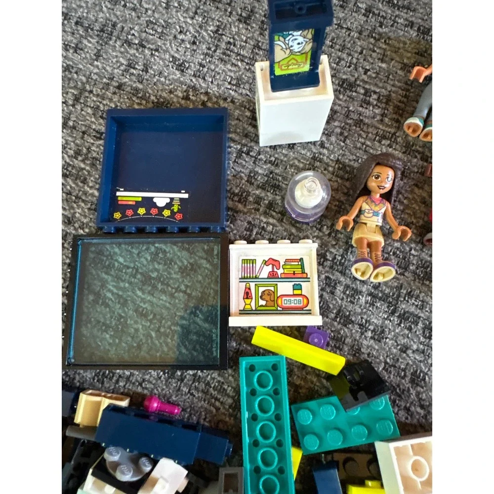 LEGO Friends Novas Room 41755 Gaming Bedroom Set with 5 Figures and Manual
